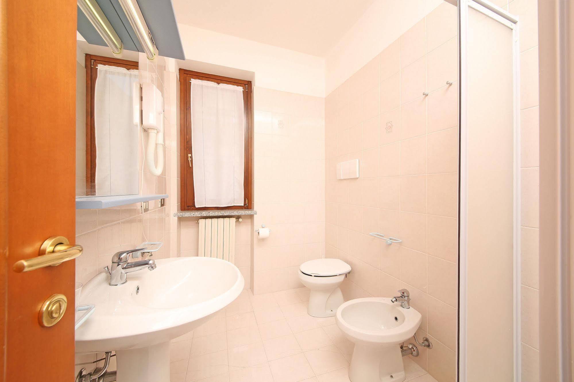 Residence Primera Rompala, Gtsgroup Тиняле Екстериор снимка